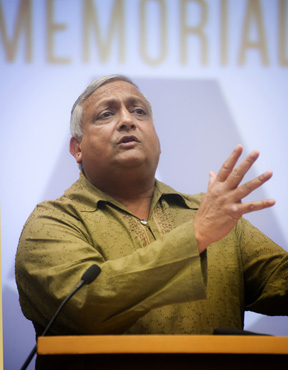 Satish Dhupelia, great-grandson of Mahatma Gandhi