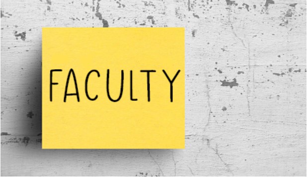 Post-It note with the word Faculty