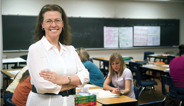 Minerva Cordero is a mathematics professor and associate dean in the College of Science.