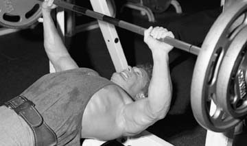 Kevin Abelbeck pumping iron