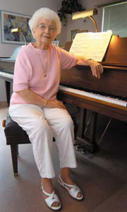 Luna Ruth Tinker at the piano