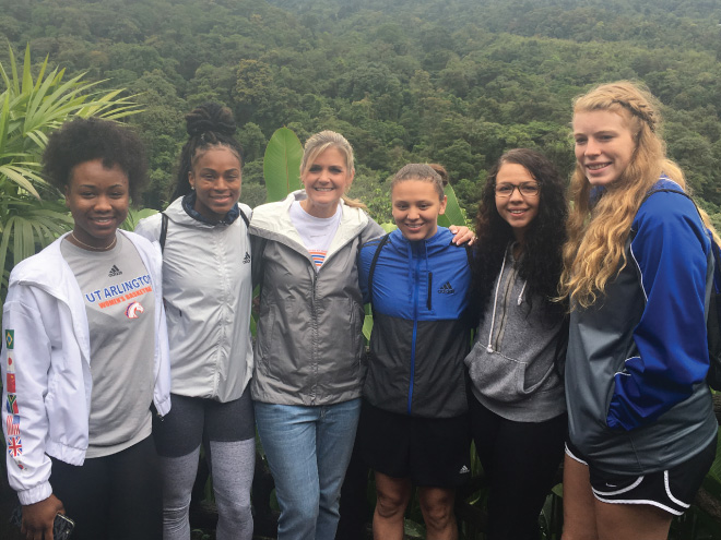 The team visited La Paz Waterfall Gardens Nature Park in San José. From left: Crystal Allen, Cierra Johnson, Coach Krista Gerlich, Miranda LeJune, Shelby Richards, and Rebekah VanDijk.